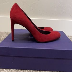 Maroon color brand new suede Stuart Weitzman shoes in perfect condition w box